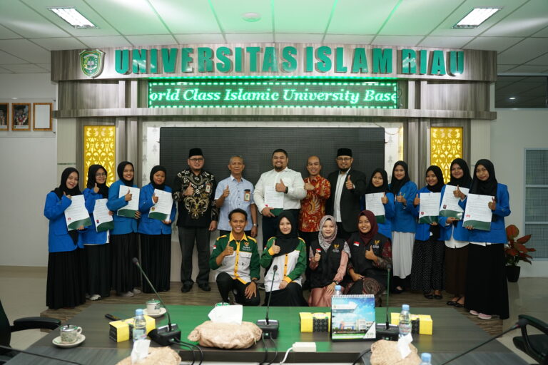 Penyerahan Beasiswa Cendekia Baznaz UIR Angkatan IV