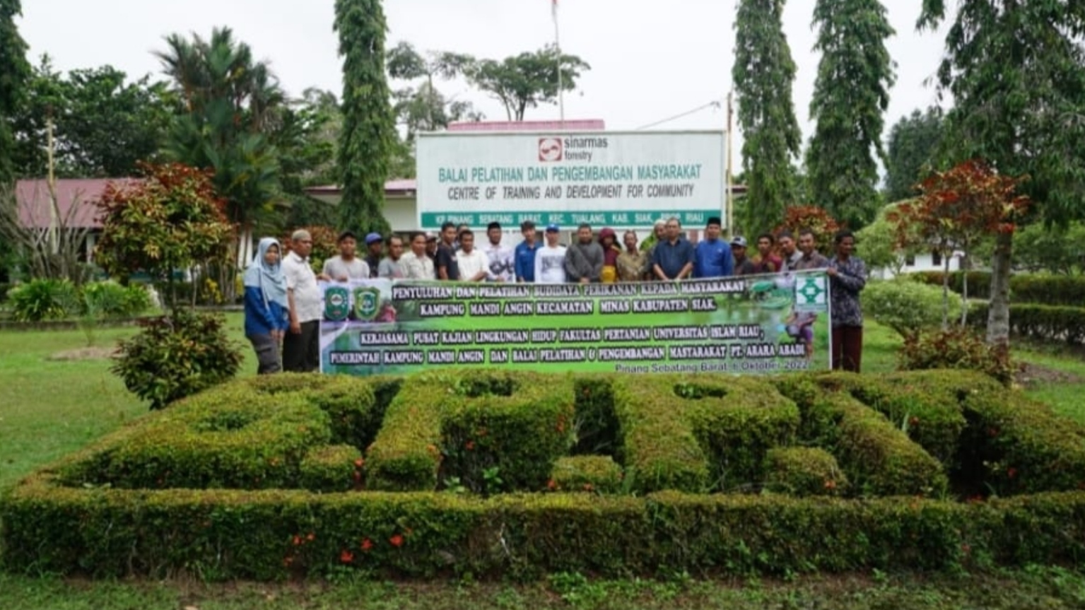 Potensi Budidaya Ikan Kolam Desa Mandi Angin, PKLH FAPERTA UIR Bersama ...